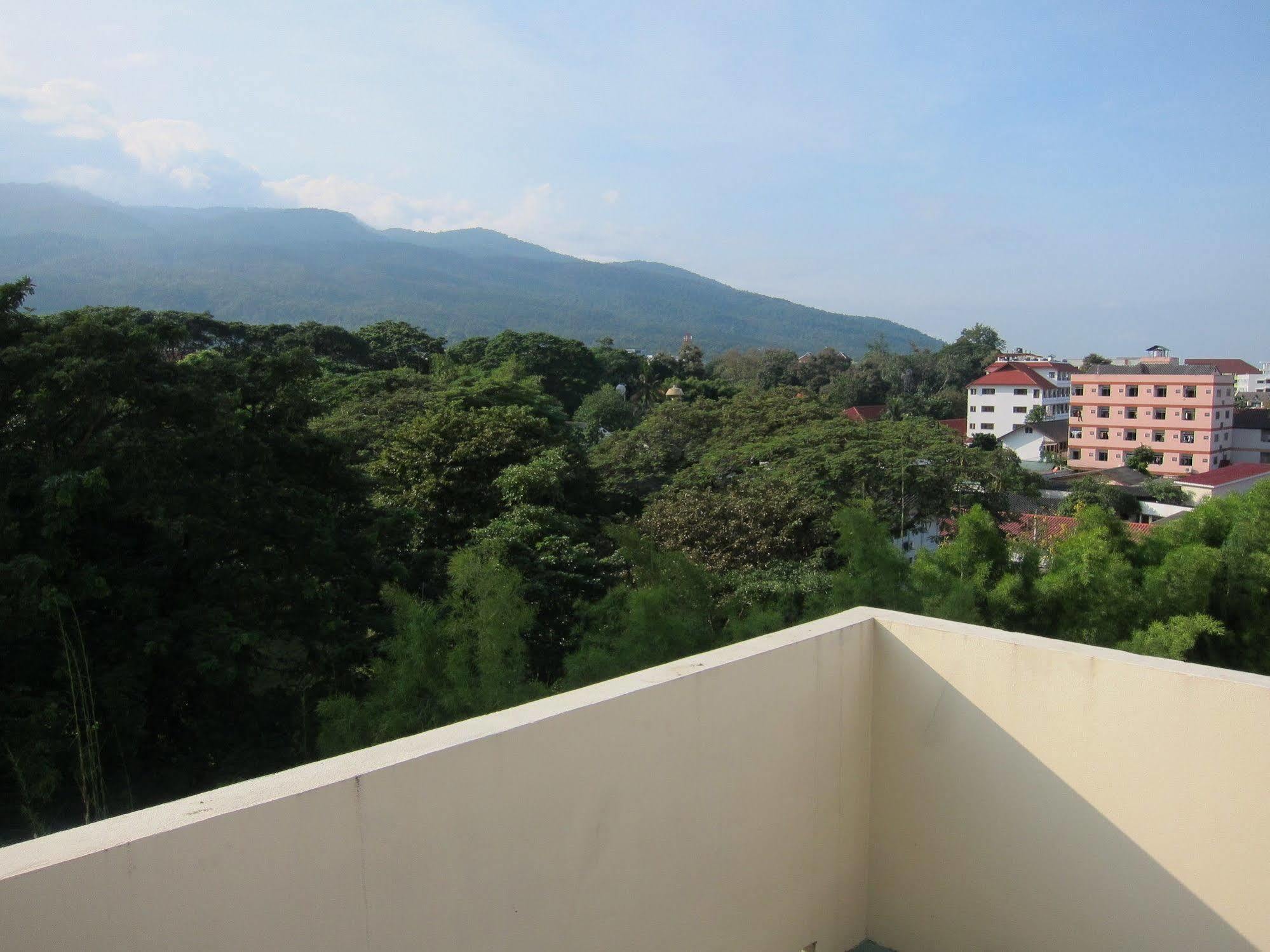 Grand Living Residence Chiang Mai Exterior foto